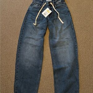 KBB Barrel Jeans
